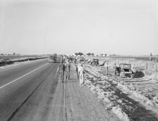 U.S. 99, on ridge over Tehachapi Mountains, 1939. Creator: Dorothea Lange
