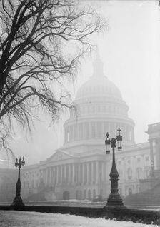 U.S. Capitol, 1917. Creator: Harris & Ewing
