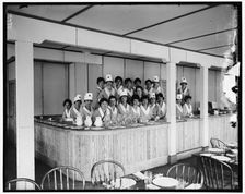 U.S. Food Administration, between 1917 and 1919. Creator: Harris & Ewing