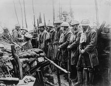 U.S. infantry & machine gun men assigned in trenches, between c1915 and c1920. Creator: Bain News Service