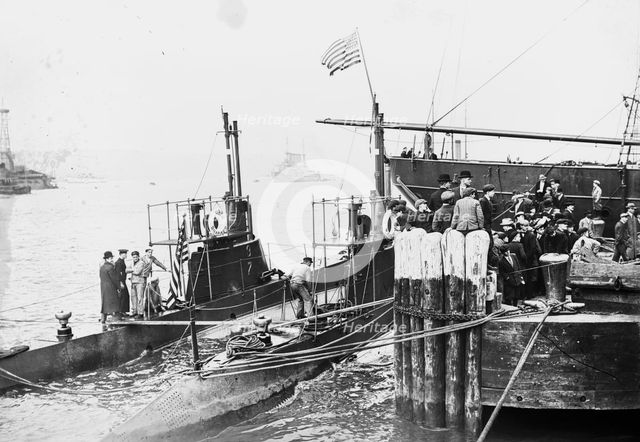 USS Snapper & USS Stingray, between c1910 and c1915. Creator: Bain News Service.