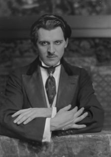 Votichenko, Sacha, Mr., portrait photograph, 1916 May 3. Creator: Arnold Genthe
