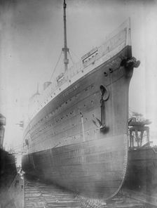 VATERLAND, between c1910 and c1915. Creator: Bain News Service