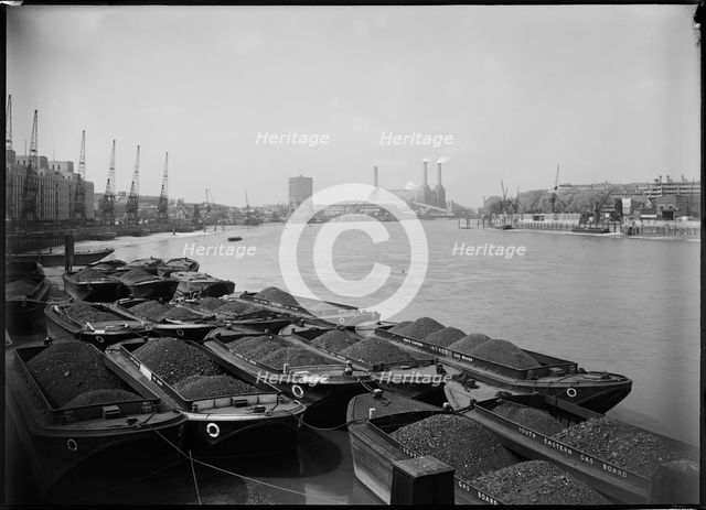Vauxhall, Lambeth, Greater London Authority, 1945-1960. Creator: Margaret F Harker.