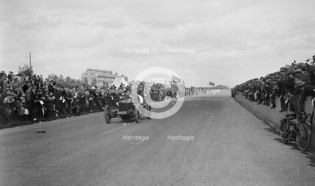 Vauxhall TT of Humphrey Cook competing in the Southsea Speed Carnival, Hampshire, 1922. Artist: Bill Brunell.