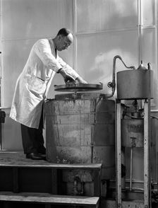 Vacuum absorbtion chamber, Edgar Allen Steel Co, Sheffield, South Yorkshire, 1962. Creator: Michael Walters