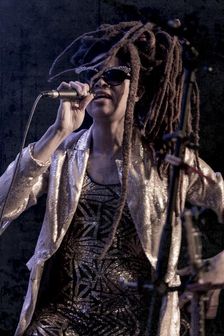 Valerie June, 2017. Artist: Alan John Ainsworth