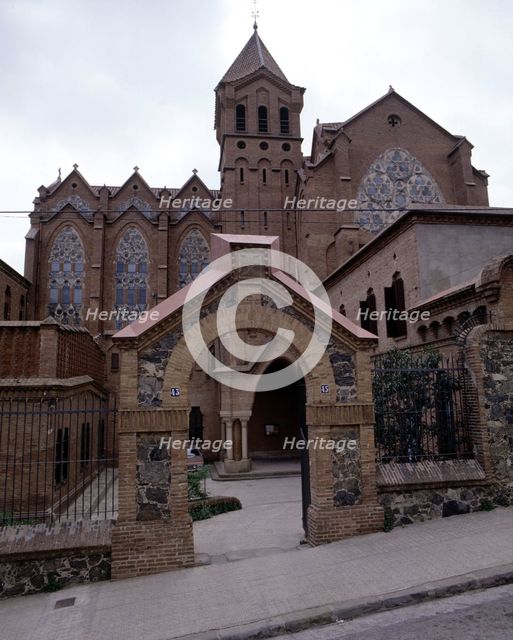 Valldonzella Convent 1913-1919, detail of the entrance to the convent.