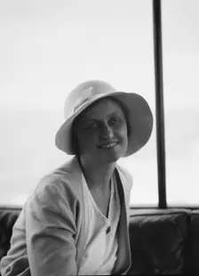 Van Der Steiken, Mrs., portrait photograph, 1931 Creator: Arnold Genthe