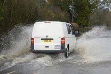 Van driving through Floods at Beauleu 2008