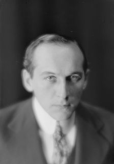 Van Radivan, Casmiez, Dr., portrait photograph, 1915. Creator: Arnold Genthe