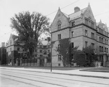 Vanderbilt Hall, Yale College, Conn., between 1895 and 1910. Creator: Unknown