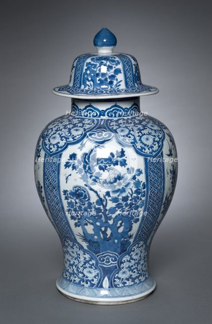 Vase with Cover, Qing dynasty (1644-1911), Kangxi reign (1661-1722). Creator: Unknown.