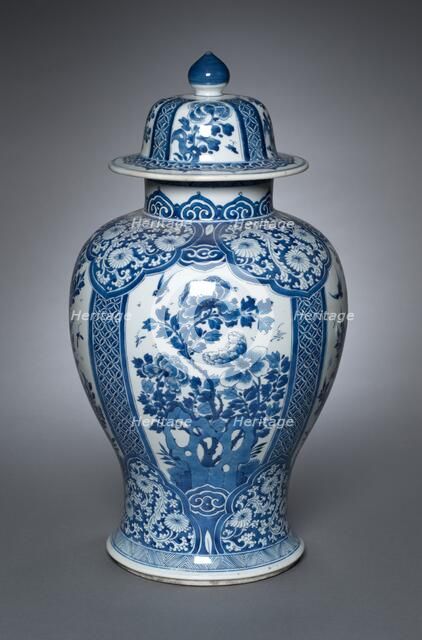 Vase with Cover, Qing dynasty (1644-1912), Kangxi reign (1661-1722). Creator: Unknown.