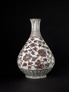 Vase with floral decoration, late 14th century