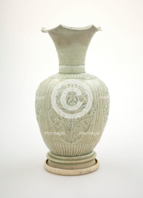 Vase with scalloped mouth, 1279-1368. Creator: Unknown.