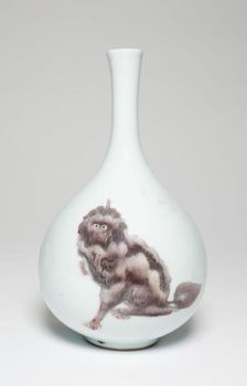 Vase with Three Furry Creatures, Qing dynasty (1644-1911), Kangxi period (1662-1722). Creator: Unknown