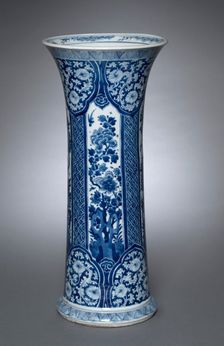 Vase, Qing dynasty (1644-1912), Kangxi reign (1661-1722). Creator: Unknown