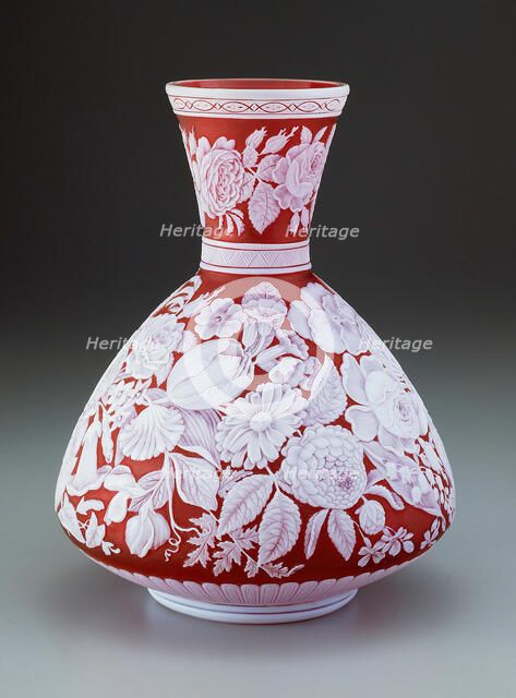 Vase, Stourbridge, 1885/90. Creators: Thomas Webb and Sons, George Woodall.