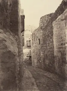Ve Station. Jésus aidé par Simon de Cyrène. Une marque dans le mur indique seule ..., 1860 or later. Creator: Louis de Clercq