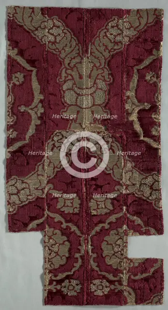 Velvet Fragment, 1400s. Creator: Unknown.