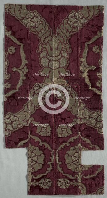 Velvet Fragment, 1400s. Creator: Unknown.
