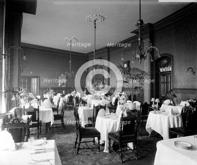 Venetian Dining-Room, St Pancras Hotel, Camden, London, 1907. Creator: Bedford Lemere and Company.