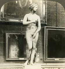 Venus de Medici in the Uffizi Palace, Florence, Italy c1909. Creator: Unknown