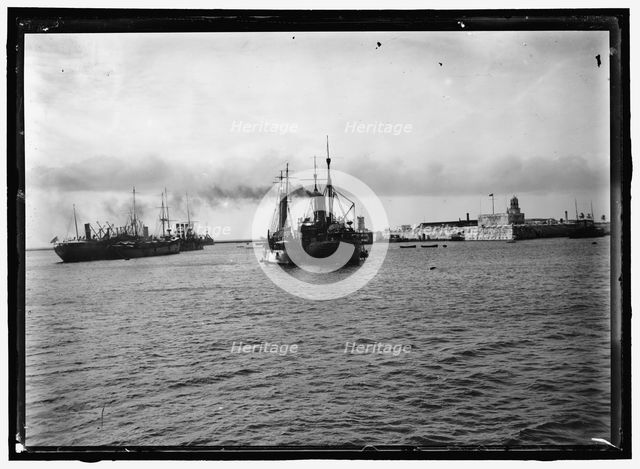 Veracruz, Mexico, between 1914 and 1917. Creator: Harris & Ewing.