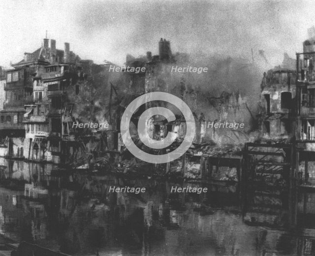 ''Verdun avant la guerre et a present; Le bombardement de la ville basse', 1916. Creator: Unknown.
