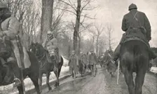 Verdun; Apres l'attaque: 68 Allemands, pris au bois des Caures, entrent a Verdun...1916 1924) Creator: Unknown