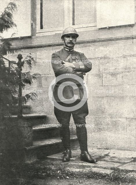 'Verdun; Le lieutenant colonel Driant, commandant deux bataillons de chasseurs..., 1916 (1924) Creator: Unknown.