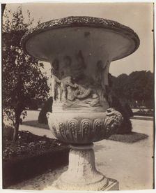 Versailles, Vase, 1905. Creator: Eugene Atget