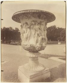 Versailles, Vase, 1905. Creator: Eugene Atget