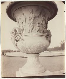 Versailles, Vase par Tuby, 1904. Creator: Eugene Atget