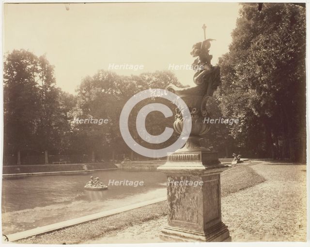 Versailles, Grand Trianon, (Vase en Plomb par Le Lorrain), 1901. Creator: Eugene Atget.