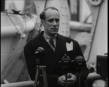 Vic Oliver Giving an Interview, 1936. Creator: British Pathe Ltd