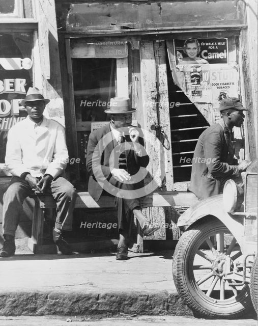 Vicksburg, Mississippi, Negroes, 1936. Creator: Walker Evans.