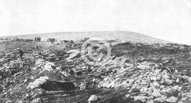 'Victoire Italienne; Pendant l'offensive italienne: les tranchees autrichiennes duMonte San Michele, Creator: Unknown.