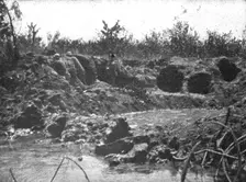 Victoire Italienne; sur le bord de la Piave, des bersagliers reorganisent une position..., 1918. Creator: Unknown