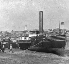 'Victoires sur le Front Oriental; A Belgrade: un bateau autrichien capture 1914. Creator: Unknown
