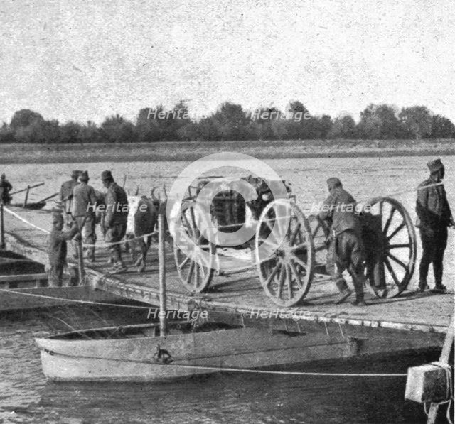 ''Victoires sur le Front Oriental; L'artillerie serbe passe la Save', 1914. Creator: Unknown.