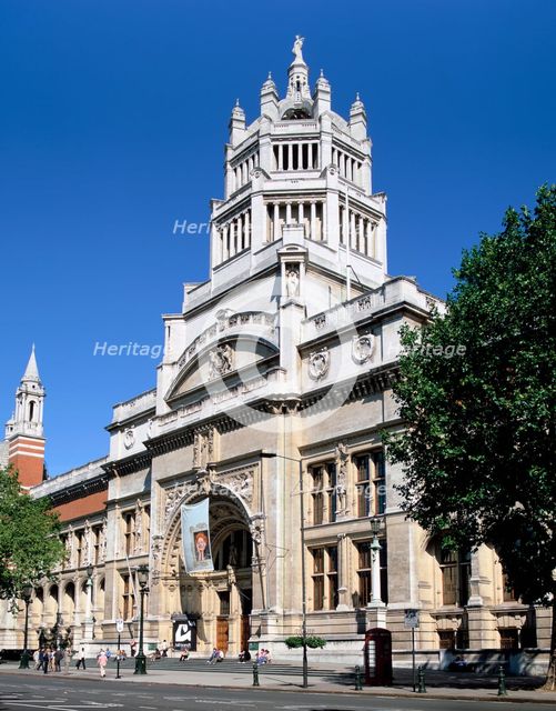 Victoria and Albert Museum, South Kensington, London. Creator: Peter Thompson.