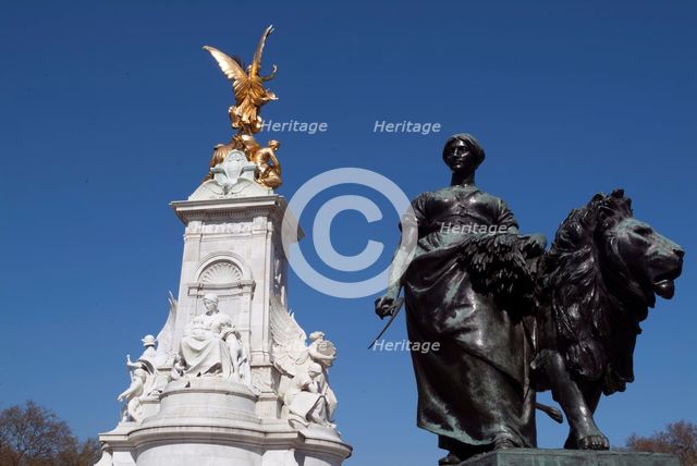 Victoria Memorial, 2009. Creator: Ethel Davies.