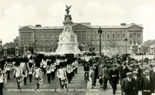 Victoria Memorial, Buckingham Palace and Guards, London 1930s. Creator: Unknown