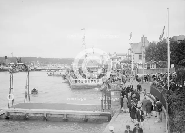 Victoria Parade, Cowes, Isle of Wight, c1935. Creator: Kirk & Sons of Cowes.