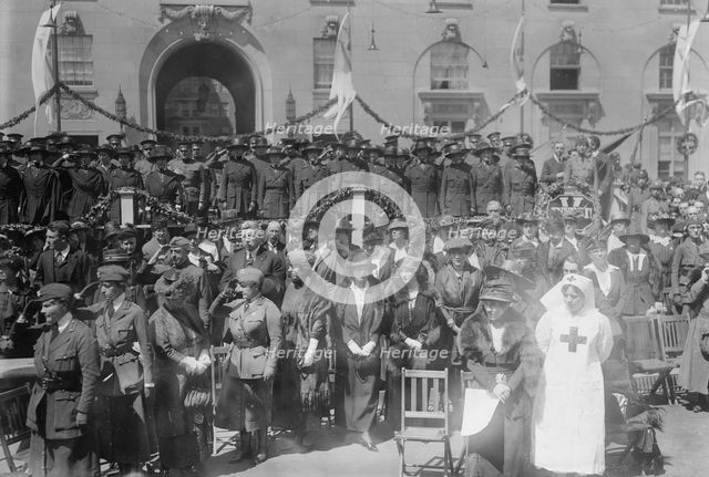 Victory Loan Crowd, between c1915 and c1920. Creator: Bain News Service.