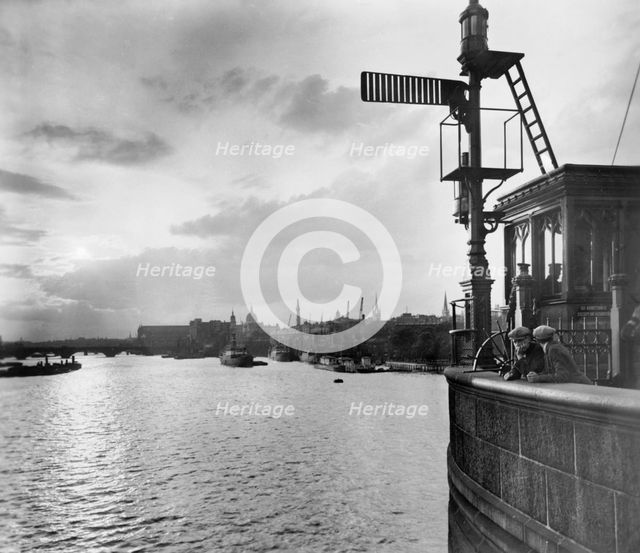 View upstream from Tower Bridge, Stepney, Tower Hamlets, London. Creator: George Davison Reid.