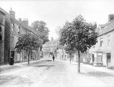 View along Park Street, Woodstock, Oxfordshire, c1860-c1922. Artist: Henry Taunt