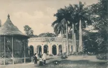 View in the Zoological Gardens, Calcutta c1910. Creator: Unknown